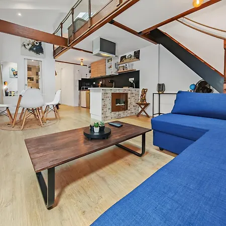 Loft Duplex à 2 min de Paris - Parking gratuit Apartamento *