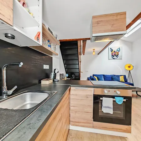 Loft Duplex à 2 min de Paris - Parking gratuit