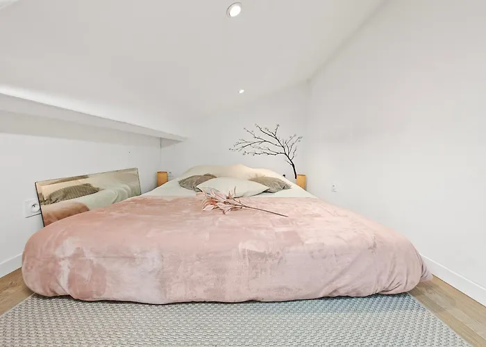 Appartement Loft Duplex à 2 Min De Paris - Parking Gratuit