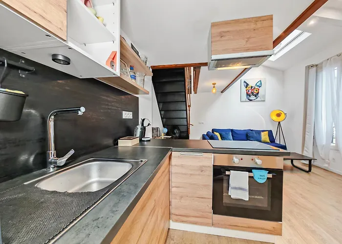 Loft Duplex à 2 Min De Paris - Parking Gratuit