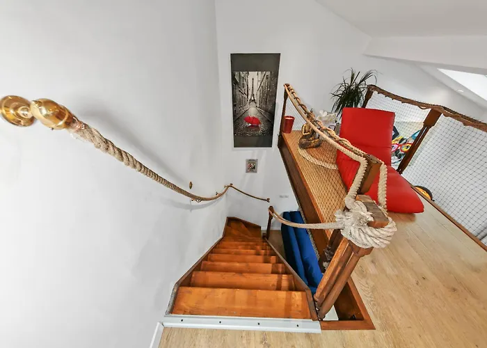 Appartement Loft Duplex à 2 Min De Paris - Parking Gratuit